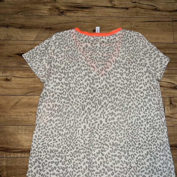 cheetah print top - Picture 4 of 4
